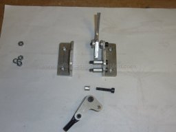 Towing hook assembly (43)